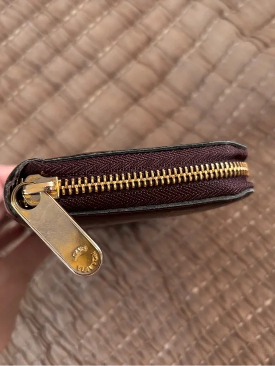 Louis Vuitton Vernis Patent Zippy Wallet - Amarante - Picture 5 of 10